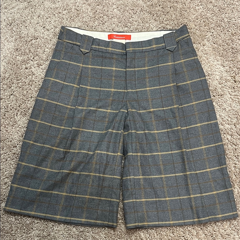Cartonnier by Anthropology women’s Bermuda  style pleated shorts, size 4